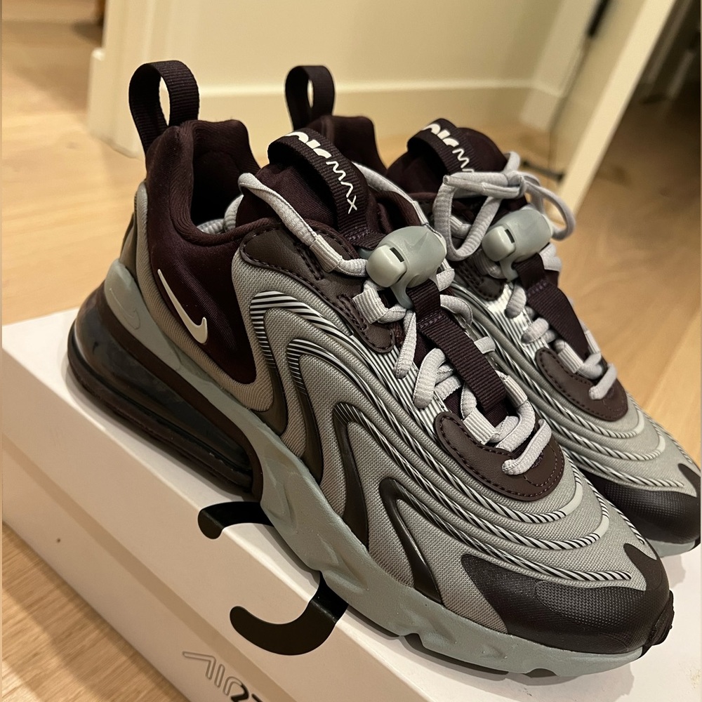Wmns Air Max 270 React ENG 'Burgundy Ash' NEW in box never worn 5.5